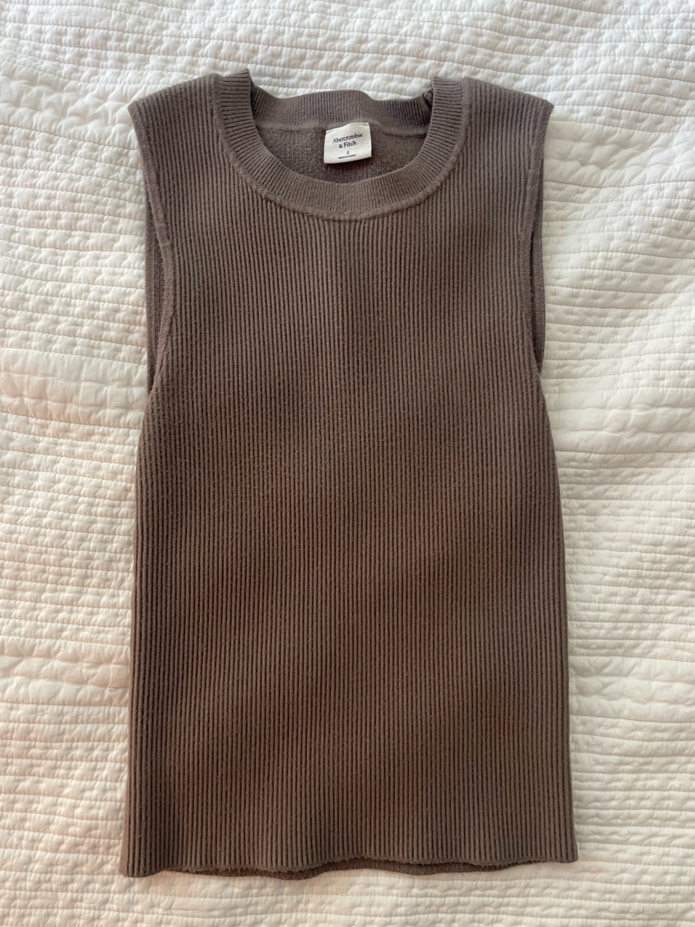 Abercrombie & Fitch Ribbed Sleeveless Crewneck Tank - Taupe Brown